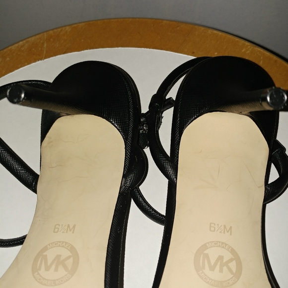 Michael kors shoes - Picture 5 of 7